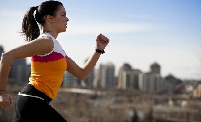 วิ่งจ็อกกิ้งเพื่อลดน้ำหนัก คุณต้องวิ่งเท่าไหร่ตารางสำหรับผู้หญิงและผู้ชาย