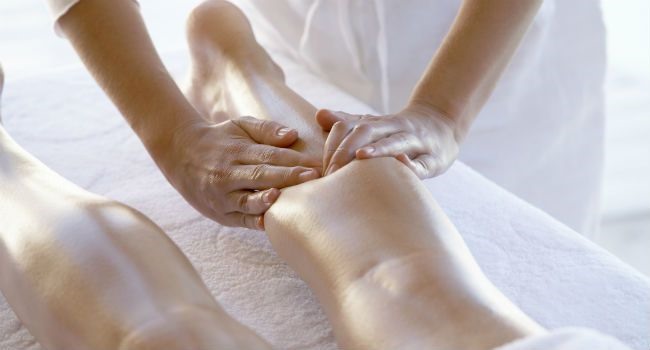 Massage de drainage lymphatique. Quelle est cette procédure pour perdre du poids, du matériel, des massages à domicile. Photo, vidéo