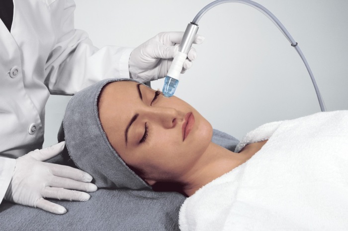 Neteja mecànica de la cara: ultrasònica, manual, de maquinari