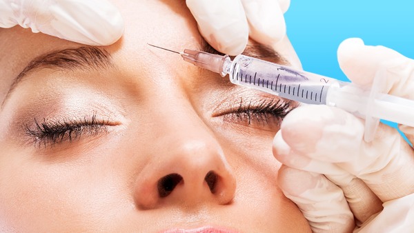 Mi az a botox az arc számára, injekciók, nano botox injekciók a homlokban, nasolabialis redők, hónalj
