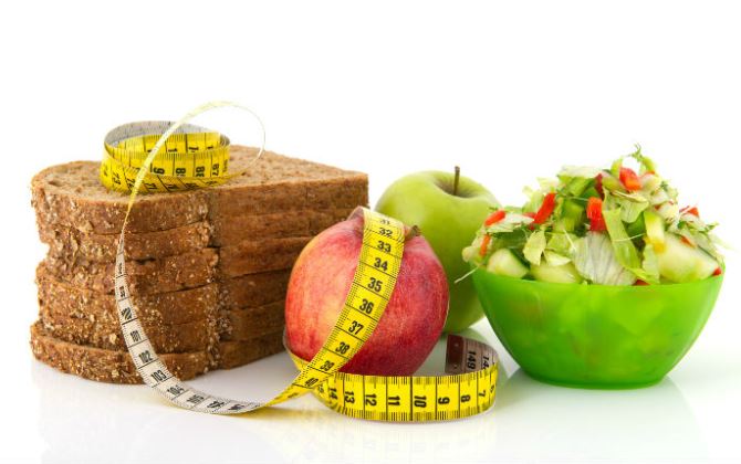 Cara menurunkan berat badan dengan cepat di perut, kaki, pinggul di rumah. Latihan untuk seorang gadis, diet, membersihkan badan