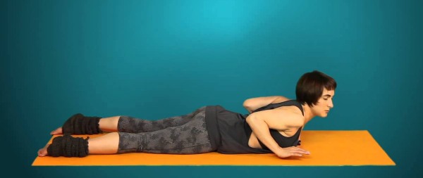 Latihan untuk punggung, postur wanita, dengan osteochondrosis, scoliosis, hernia. Berlatih dengan dan tanpa dumbbell di rumah