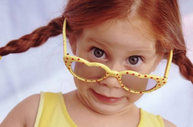 كيفية إزالة الكدمات بسرعة تحت العينين عند البالغين والأطفال. أسباب وعلاجات الكدمات والكدمات