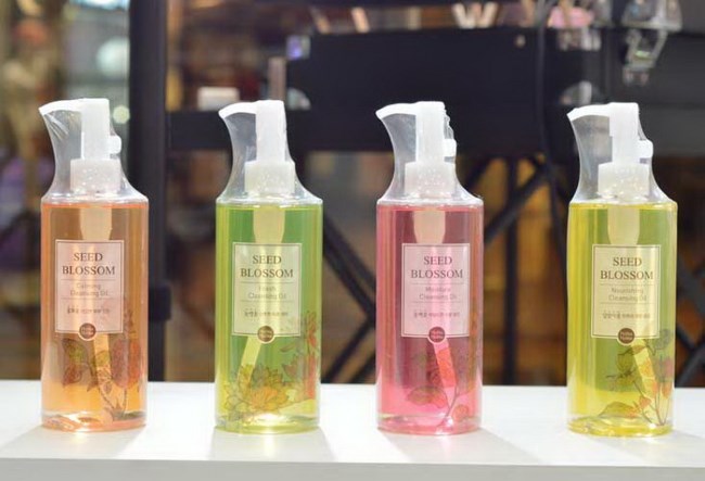Hidrofil olaj - mi ez, hogyan kell mosni az arcát, hogyan kell használni hajra, bőrre, sminklemosóra. Házi receptek