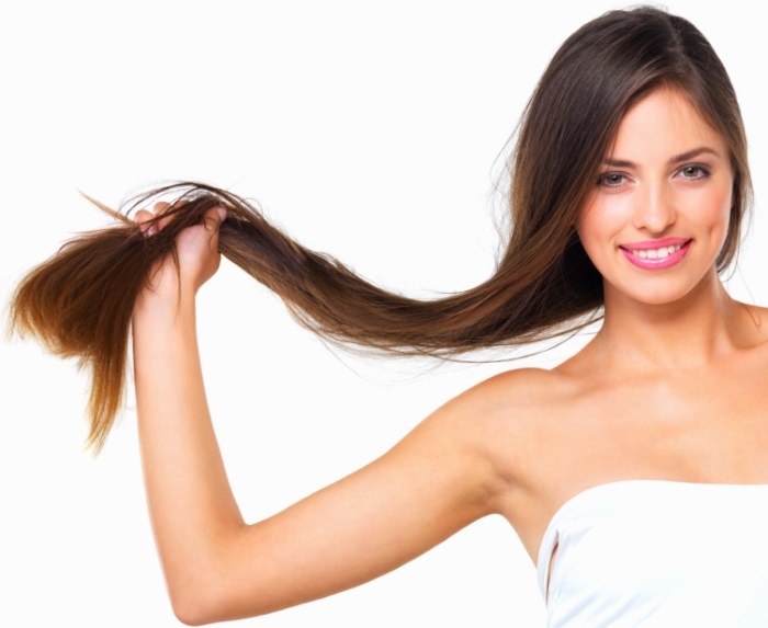 Ampul untuk pertumbuhan rambut dan keguguran rambut bagi wanita. Penilaian 10 kompleks teratas dalam ampul