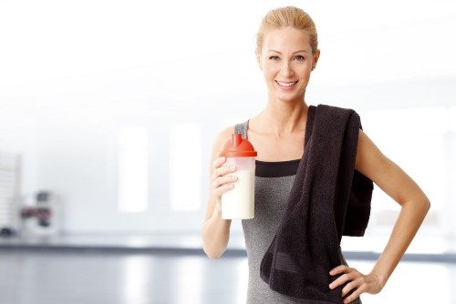 Η πρωτεΐνη ανακινείται για απώλεια βάρους, αύξηση μυών, αύξηση βάρους και μυϊκή μάζα για τις γυναίκες. Συνταγές