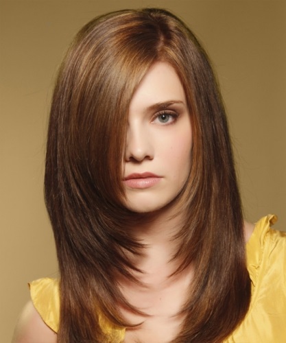 Os melhores cortes de cabelo para um rosto redondo. Foto com descrição para mulheres