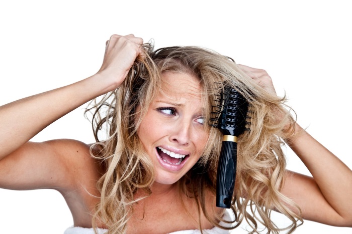 Tại sao tóc trên đầu phụ nữ lại rụng - nguyên nhân do đâu, phải làm sao, cách điều trị. Công thức dân gian trị rụng tóc, đắp mặt nạ