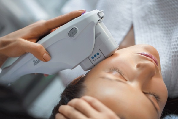 SMAS lifting - ultrazvukové čistenie tváre. Vlastnosti postupu, indikácie, kontraindikácie, očakávaný účinok, fotografia