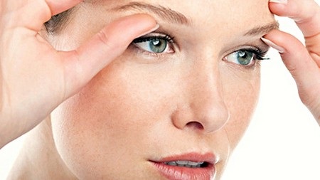 Wie man schnell Falten um die Augen loswird. Home Hautpflege Rezepte