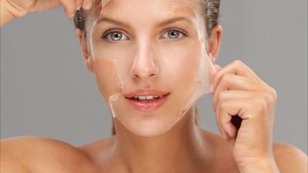 Anti-wrinkle lifting mask for dry and oily skin. Recipes with gelatin, starch, lemon