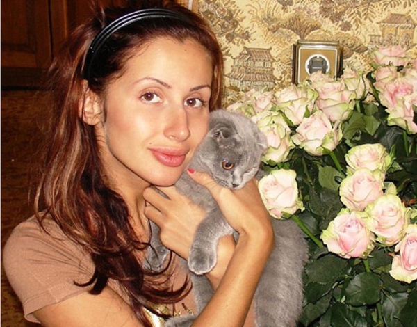 Svetlana Loboda voor en na plastische chirurgie. Foto van gezicht, neus, lippen, borst. Zangerbiografie, leeftijd, vormparameters, lengte en gewicht