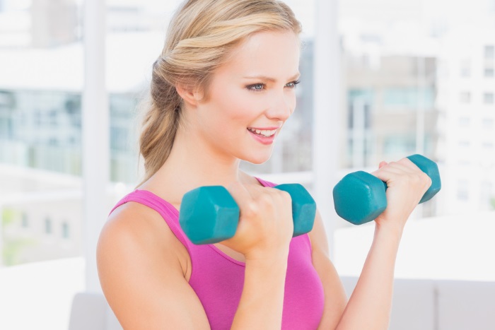 Dumbbell biceps exercises for women. How to do it right, the most effective