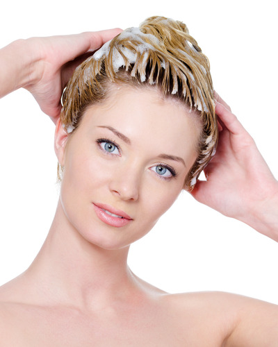 Cómo cuidar adecuadamente tu cabello para que crezca más rápido, no se caiga, después del alisado, botox, mechas, permanente