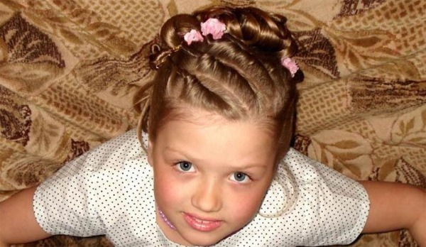 Лепе фризуре са кратком косом за девојчице у школу, вртић, једноставне за 5 минута, плетенице, упутства са фотографијама