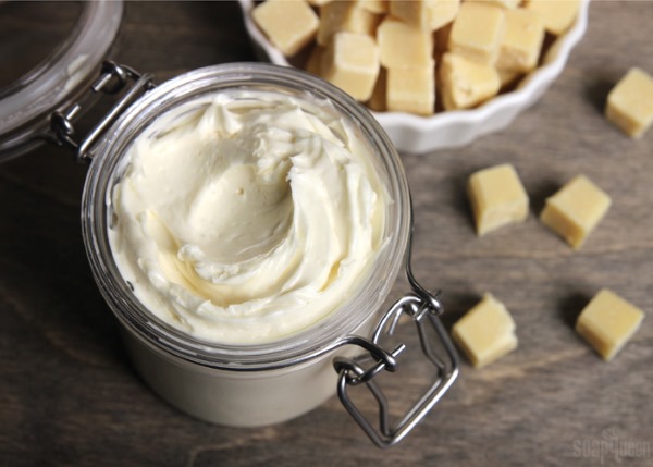 Manteiga de cacau - propriedades benéficas e aplicação em cosmetologia. Receitas para rosto, mãos, corpo, cabelo em casa