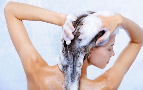 Shampoos zonder sulfaten en parabenen. Lijst met professionele, natuurlijke, biologische producten voor volwassenen en kinderen