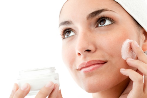Penjagaan kulit setelah pengelupasan wajah: laser, kimia, buah, glikolik, perkakasan, retinol, Jessner, kuning, TCA, bodyag, asam salisilat