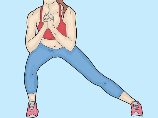 Oefeningen voor het afslanken van benen en heupen in een week voor vrouwen met halters, gewichten, met een rubberen band, fitball