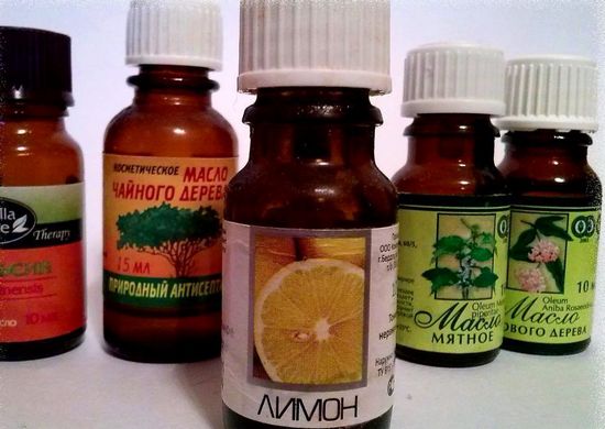 Jak si doma udělat anticelulitidovou masáž pomocí vakuových plechovek, medu, břicha