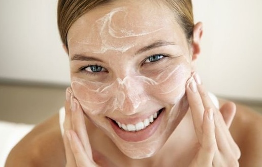 Salicylische peeling voor het gezicht - wat is het, effectiviteit, hoe het wordt gedaan. Home remedies recepten