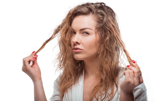 Rambut berkerut: keriting besar untuk rambut sederhana. Petunjuk langkah demi langkah, foto. Cara menggayakan dan memulihkan rambut