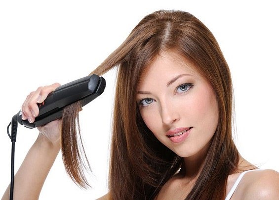 Cómo enrollar tu cabello con una plancha alisadora con puntas rectas, papel de aluminio, ondulación. Estilos para cabello corto, mediano y largo.