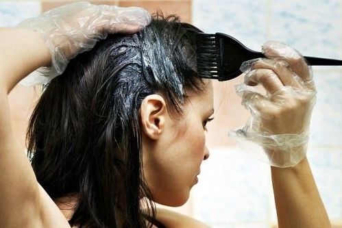 صبغ الشعر على الشعر الداكن بعد تفتيحه وإبرازه. صور كيف تصنع في المنزل