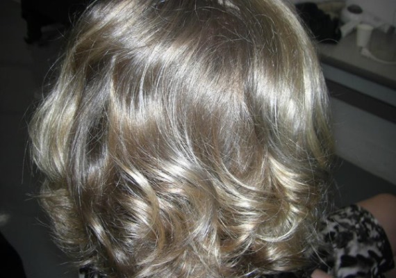 Teinture des cheveux. Comment le faire correctement pour les cheveux clairs, roux, blonds, pour les brunes. Photos avant et après