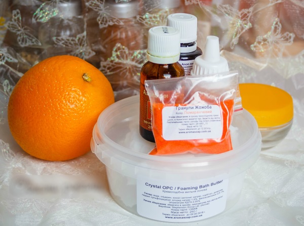 زيت البرتقال. تطبيق على الشعر والأظافر وجلد الوجه والسيلوليت وعلامات التمدد على الجسم. كيف تصنع الزبدة في المنزل