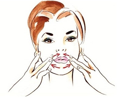 Lipvergroting thuis: recepten voor maskers, scrubs, hyaluronzuur, nicotinezuur. Oefening, massage, stofzuigen
