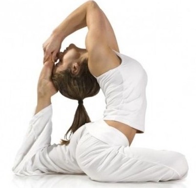 Alongamento para iniciantes. Exercícios para diferentes partes do corpo, equipamentos de ginástica, ioga, música e humor