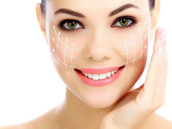 Comment resserrer l'ovale du visage après 35, 40, 50 ans: exercices, masques, masseur, crèmes correctrices, gymnastique pour le visage et le cou