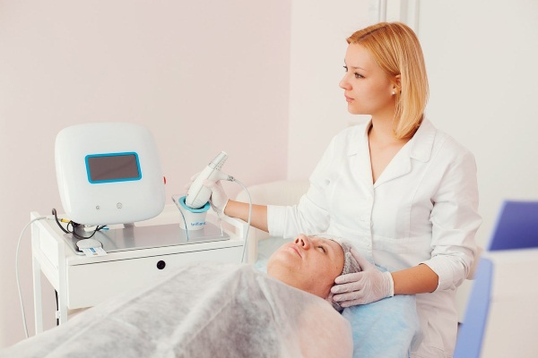Laser fractional rejuvenation of the face, body skin. Clear Brilliant, USA. Pros and cons, reviews