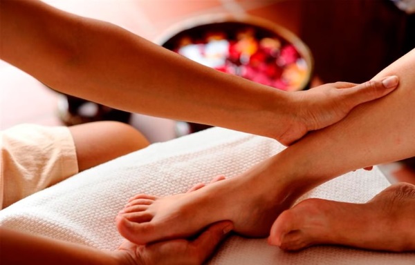 Óleos de massagem e suas propriedades. Básico e essencial para erótico, anticelulite, cicatrizante, anti-envelhecimento