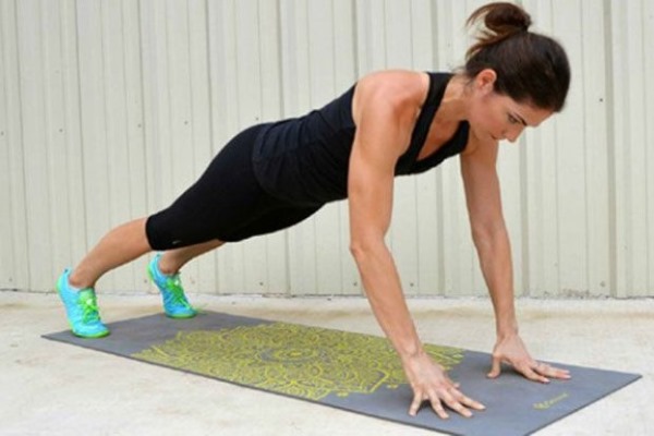 โปรแกรม Push-up สำหรับผู้เริ่มต้น ตารางการเพิ่มมวลกล้ามเนื้อการลดน้ำหนักการปั๊มกล้ามเนื้อหน้าอกสำหรับกล้ามเนื้อทุกส่วนของร่างกาย