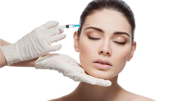 Hyaluronzuur in cosmetologie. Injecties, tabletten, gezichtscrèmes. Voordelen, voor en na foto's. Drug beoordelingen
