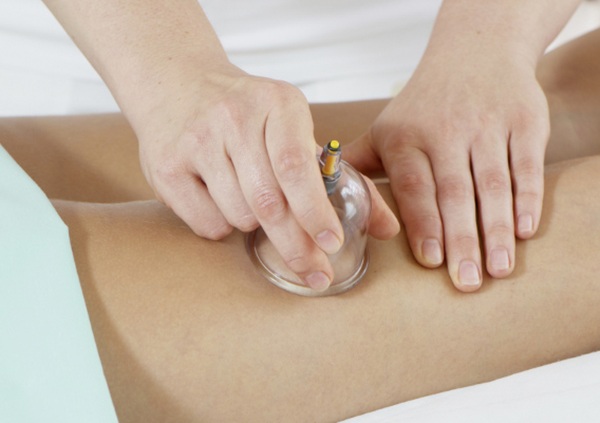 Lymphdrainage-Massage von Beinen, Oberschenkeln, Bauch mit Lymphostase, Krampfadern, Ödemen, Krampfadern, Schwangerschaft. Technik, wie man es selbst macht