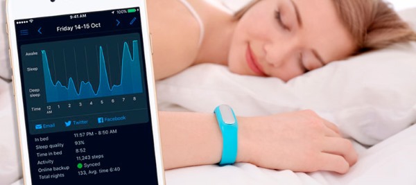 Fitnessuhr mit Herzfrequenzmesser und Schrittzähler. Druckmessarmband, Smartwatch, wasserdicht. Bewertung