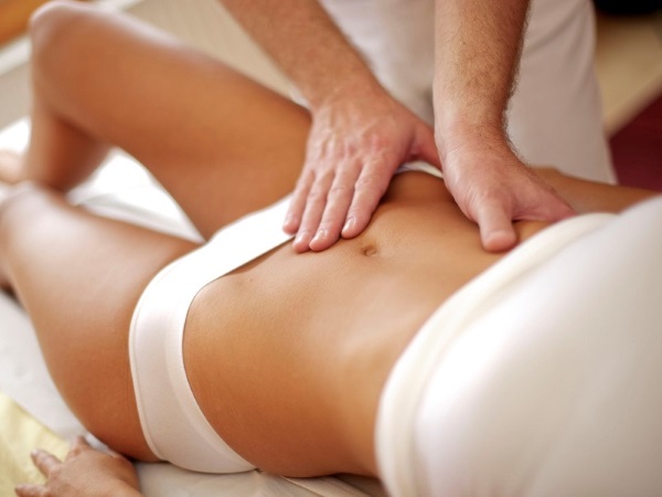 Anti-Cellulite-Massage des Bauches. Wie es geht, professionelle Video-Tutorials, vor und nach Fotos