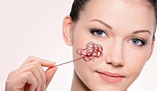 Rimozione dei capillari sul viso con un laser. Come sta andando la procedura, controindicazioni, conseguenze, prezzo, recensioni