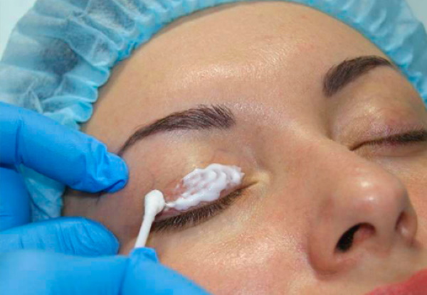 Anestesi for permanent sminke av øyenbryn, øyelokk, lepper, øyne. Noe som er bedre, anmeldelser