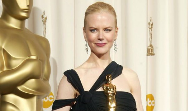 Nicole Kidman. Mga larawan bago at pagkatapos ng plastic surgery, sa kabataan, ngayon, pigura