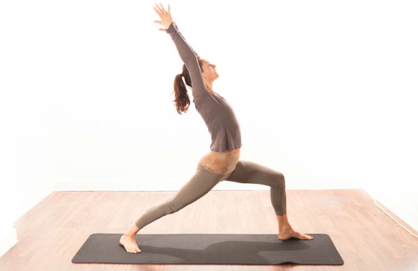 Latihan yoga sederhana untuk pemula, untuk penurunan berat badan, punggung dan tulang belakang