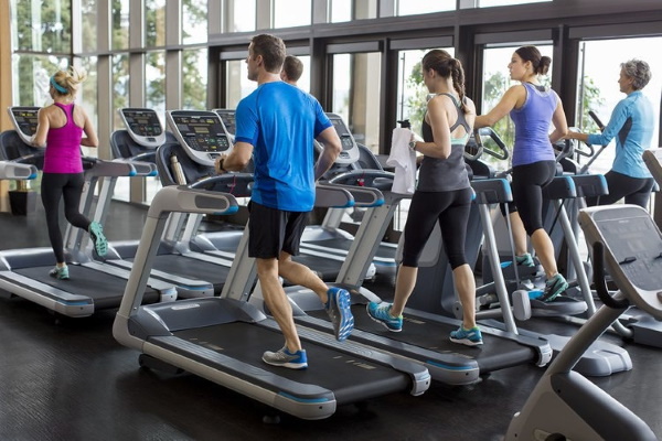 Fitnesstrainingen voor gewichtsverlies: kracht, cardio, interval, EMC, tabata, anaëroob