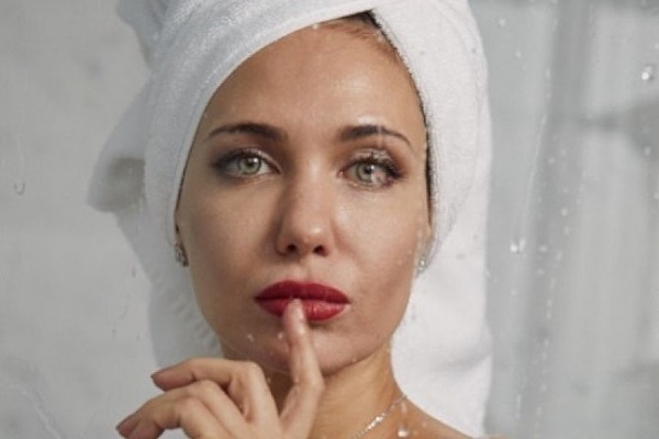 Katya Klimova. Fotos calentes en banyador, revista Maxim, vida personal, biografia