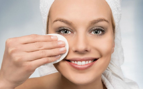 Chlorhexidine pour le visage: critiques de cosmétologues, de médecins, utilisation en cosmétologie