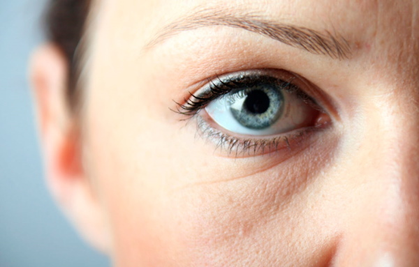 Bolsas debajo de los ojos: procedimientos cosméticos, inyecciones. Reseñas